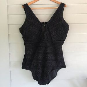 Black Sexy keyhole lace plus swim suit bathing
